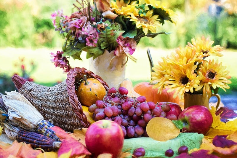 DIY holiday centerpieces